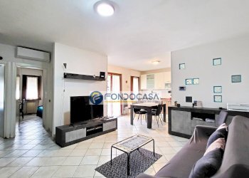 soggiorno openspace - Three-room apartment Via Treviso
 
20, Massa - photo 2