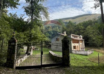 Casa all\'aperto - Villa SR 83 MARSICANA, Civitella Alfedena - foto 1