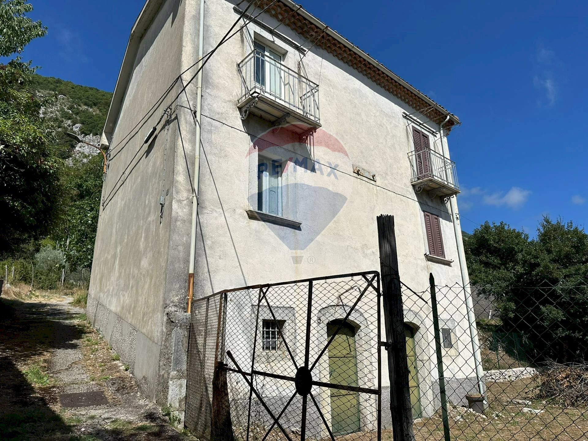 Edificio all\'aperto - Semi-detached house Via Nazionale
 
103, Pizzone - photo 2