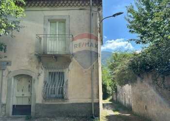 Casa all\'aperto - Semi-detached house Via Nazionale
 
103, Pizzone - photo 1