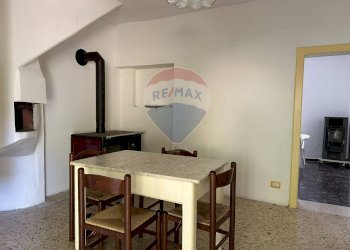 Sala da pranzo - Semi-detached house Via Nazionale
 
103, Pizzone - photo 18