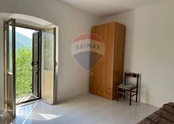 Camera / camera da letto - Semi-detached house Via Nazionale
 
103, Pizzone - photo 38