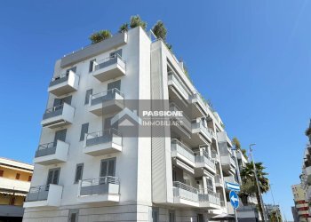 Foto 2 - Trilocale via merano
 
12, Alba Adriatica - foto 2