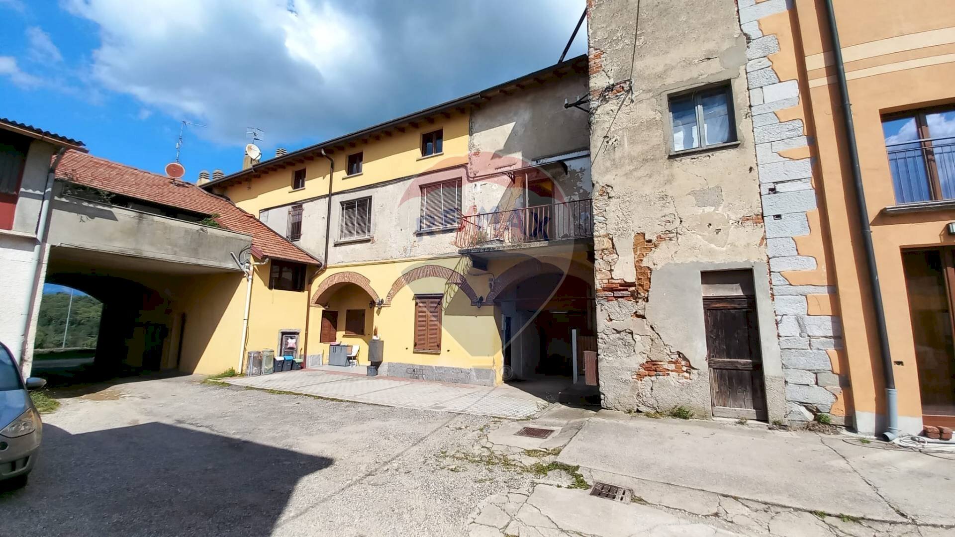 Edificio all\'aperto - Bilocale VIA ROMA
 
13, Casale Litta - foto 3