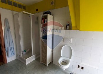 Bagno - Bilocale VIA ROMA
 
13, Casale Litta - foto 14