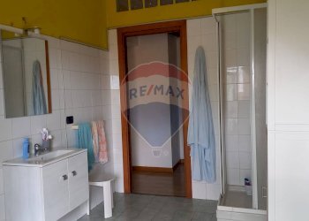 Bagno - Bilocale VIA ROMA
 
13, Casale Litta - foto 15