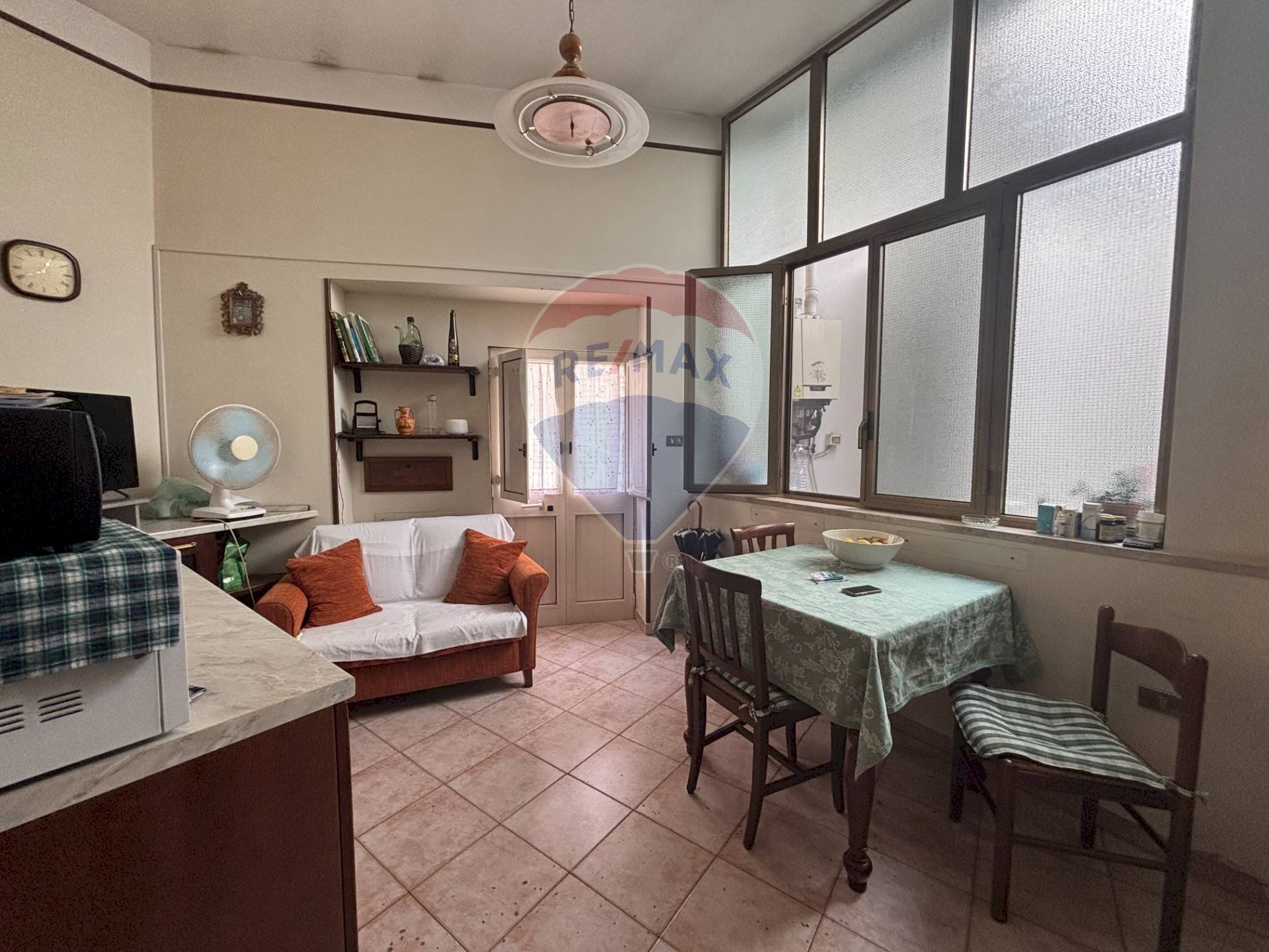 Sala da pranzo - Casa indipendente Via Galileo Galilei
 
29, San Pietro Vernotico - foto 2