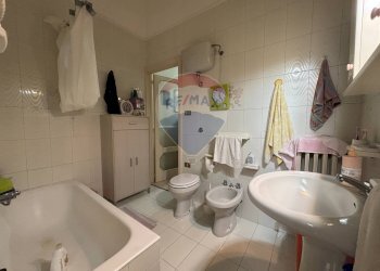 Bagno - Independent house Via Galileo Galilei
 
29, San Pietro Vernotico - photo 15