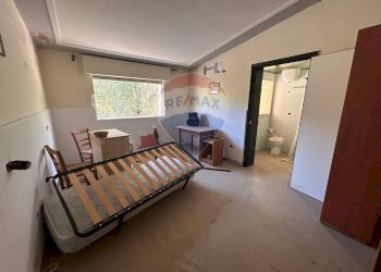 Camera / camera da letto - Villa Novoli - photo 19