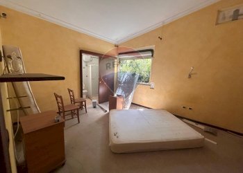 Camera / camera da letto - Villa Novoli - photo 20