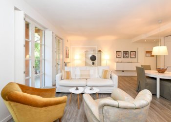 ZONA LIVING - Trilocale via dietro castello, San Felice del Benaco - foto 1