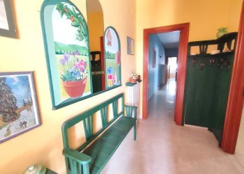 corridoio - Appartamento Trieste, Sannicola - foto 3