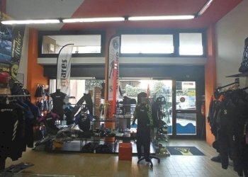 Interno non residenziale - Negozio via Antonio Gramsci, 24, Borgomanero - foto 2