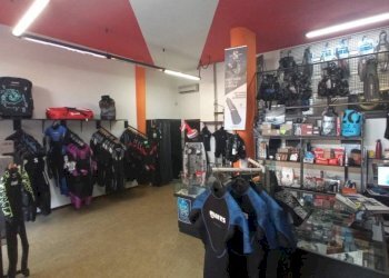 Interno non residenziale - Negozio via Antonio Gramsci, 24, Borgomanero - foto 5