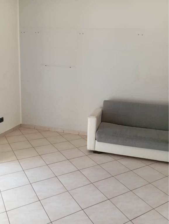 Salone - Trilocale via Emanuele Filiberto, Beinette - foto 2