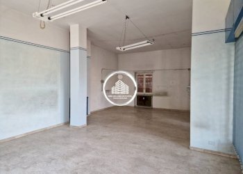 Interno non residenziale - Shop via Giovanni Piumati, 82, Bra - photo 2