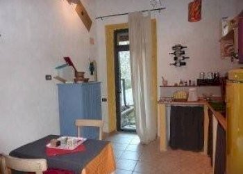 Cucina - Bilocale via del Collitrone, 23, Toffia - foto 3