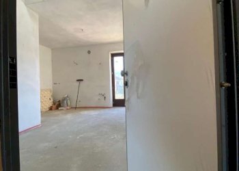 img_5868 - Trilocale via Pompeo Colajanni, 6, Bricherasio - foto 8