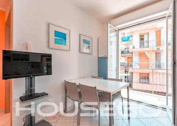 Salone - Three-room apartment via Germania, 33, Spotorno - photo 28