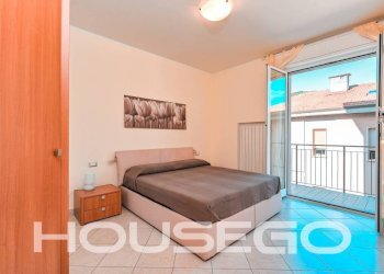 Camera da letto - Three-room apartment via Germania, 33, Spotorno - photo 42