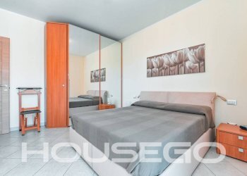 Camera da letto - Three-room apartment via Germania, 33, Spotorno - photo 47