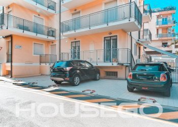 Posto macchina - Three-room apartment via Germania, 33, Spotorno - photo 3