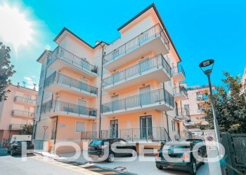 Facciata - Three-room apartment via Germania, 33, Spotorno - photo 4