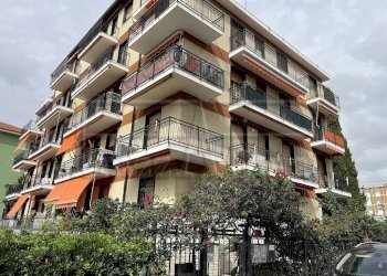 One-room apartment San Bartolomeo al Mare - photo 6