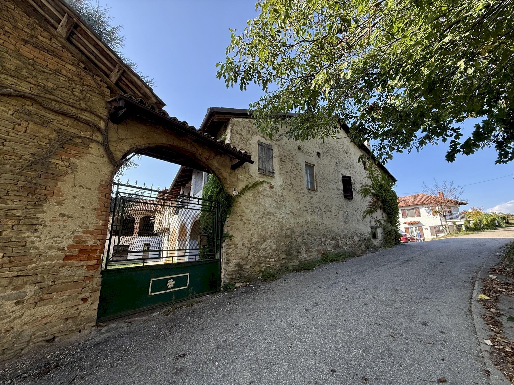 Casa indipendente Montelupo Albese - foto 2