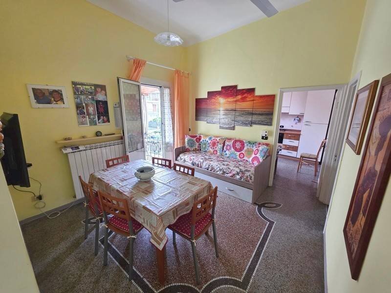 Quadrilocale Piazza Indipendenza, Borghetto Santo Spirito - foto 1