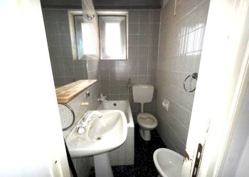 Two-room apartment Genova - photo 8