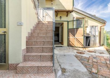Porzione di casa Borgo Tossignano - foto 6