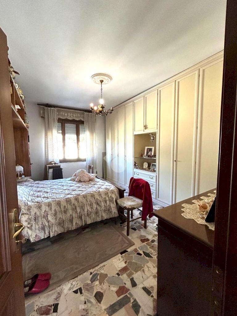 Four-room apartment Largo Carlo Ghibellini, Pavullo nel Frignano - photo 1