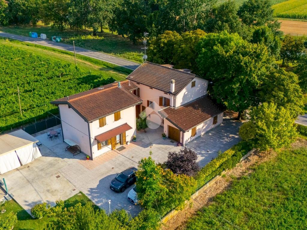 Villa Str. dei Boschi, Novellara - foto 1