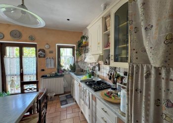 Semi-detached house Passo Soprano, Avegno - photo 11