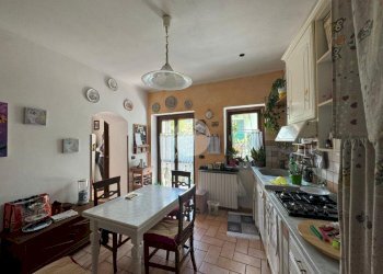 Semi-detached house Passo Soprano, Avegno - photo 12