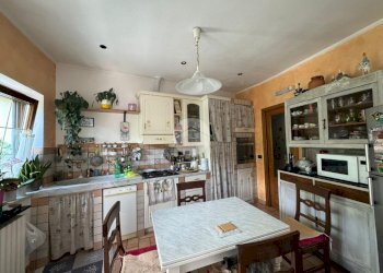 Semi-detached house Passo Soprano, Avegno - photo 14