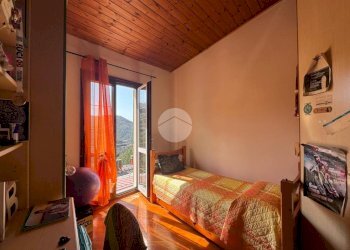 Semi-detached house Passo Soprano, Avegno - photo 18