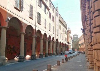 Three-room apartment Via San Vitale, 38, Bologna (neighborhood Centro Storico) - photo 2