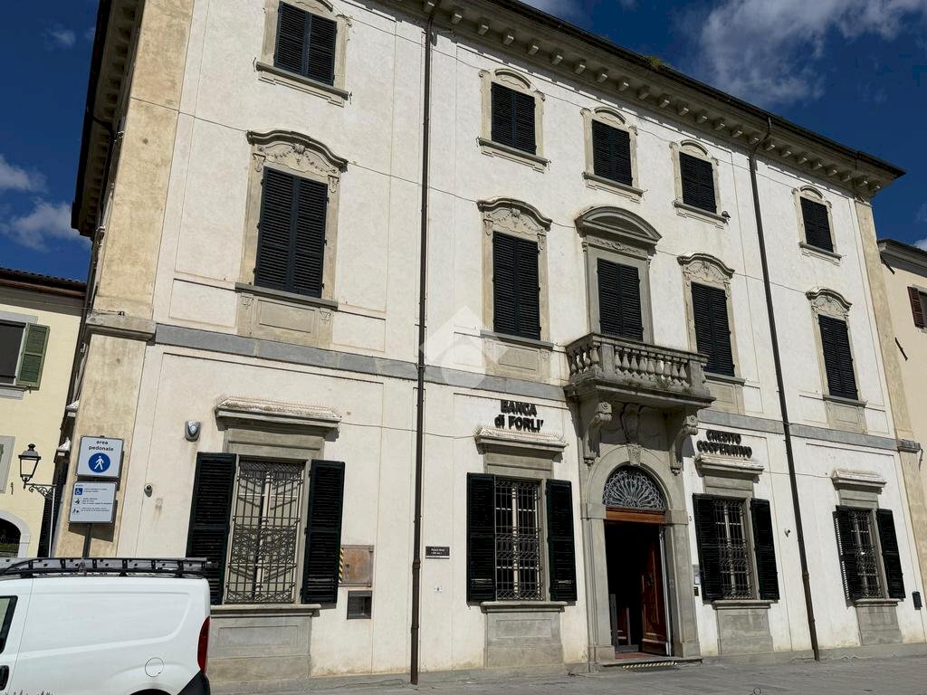 Ufficio A/10 Piazza Matteotti, Santa Sofia - foto 1