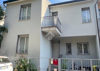 Porzione di casa Via Giosuè Carducci, Novate Milanese - foto 1