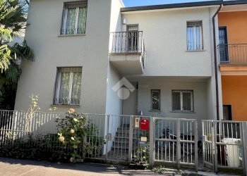 Porzione di casa Via Giosuè Carducci, Novate Milanese - foto 3