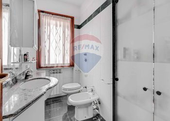 Bagno - Villa Viale Morandi
 
13/15, Bareggio - foto 7