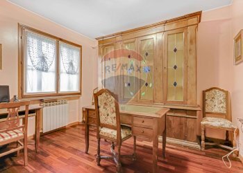 Sala da pranzo - Villa Viale Morandi
 
13/15, Bareggio - foto 10