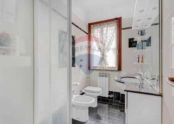 Bagno - Villa Viale Morandi
 
13/15, Bareggio - foto 11