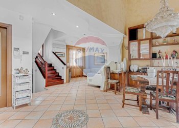 Sala da pranzo - Villa Viale Morandi
 
13/15, Bareggio - foto 12