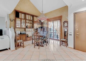 Sala da pranzo - Villa Viale Morandi
 
13/15, Bareggio - foto 15