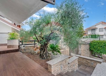 Terrazza - Villa Viale Morandi
 
13/15, Bareggio - foto 18