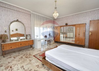 Camera / camera da letto - Non-buildable land Via Milano
 
29, Catania - photo 23