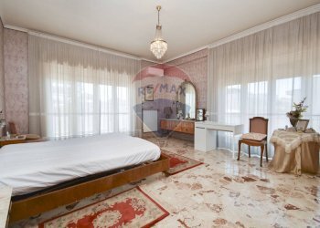 Camera / camera da letto - Non-buildable land Via Milano
 
29, Catania - photo 25